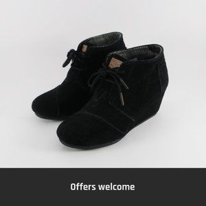 TOMS black suede desert wedge booties | Size 6.5